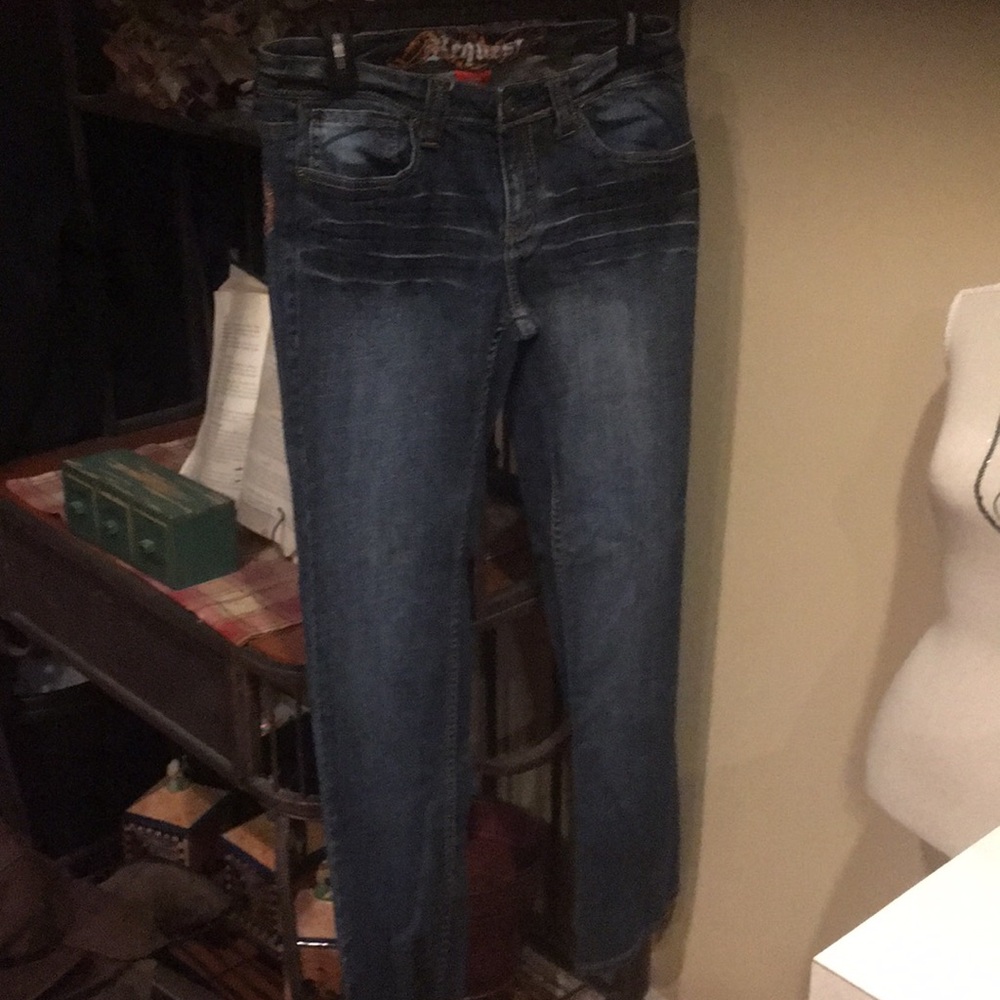Women’s Request jeans euc worn once cute details